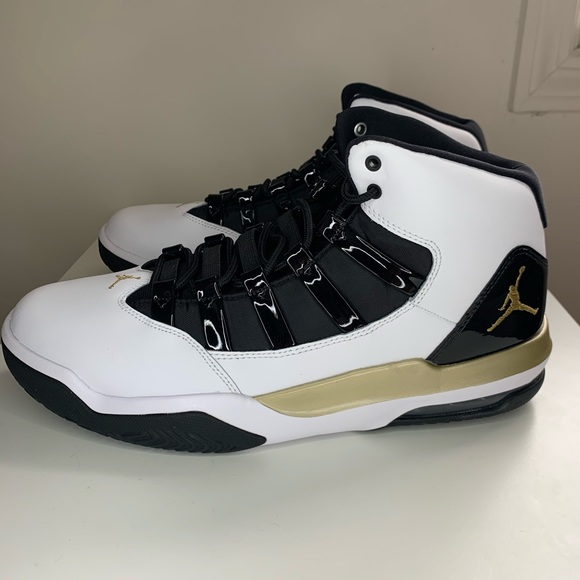 NEW Jordan Max Aura White Metallic Gold Basketball - Picture 6 of 10